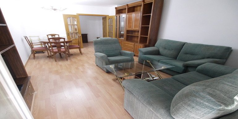 Piso urbanización Fuentesanta 3 dormitorios - foto 2