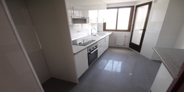 Piso alquiler 3 dormitorios con piscina - foto 4