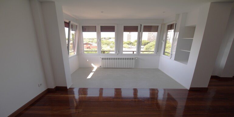 Piso 4 dormitorios alquiler Tres Cantos - foto 2